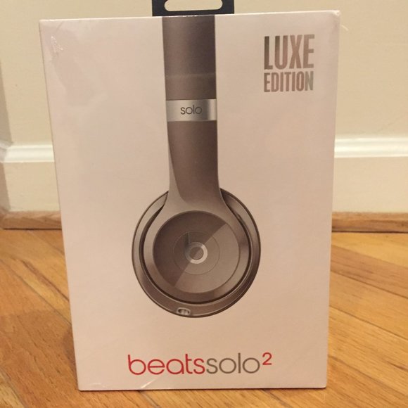 Beats by Dr. Dre - Solo2 Luxe Edition On-Ear Headphones – Silver - Picture 1 of 2